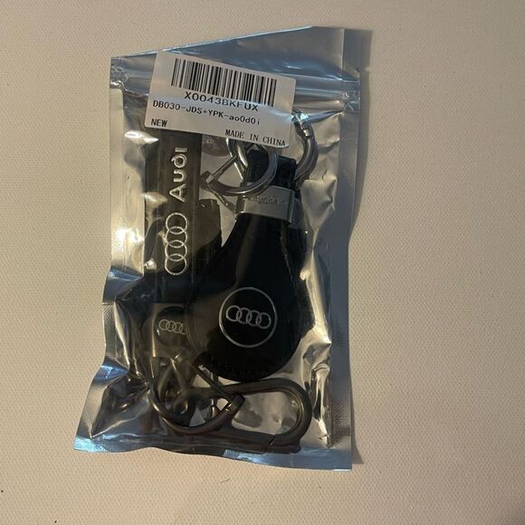 Audi Key Fob Keychains in Black Leather Set of 2 Keychains NWT - Picture 4 of 4